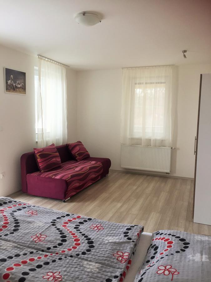 Promenad Apartmany Veľký Meder エクステリア 写真
