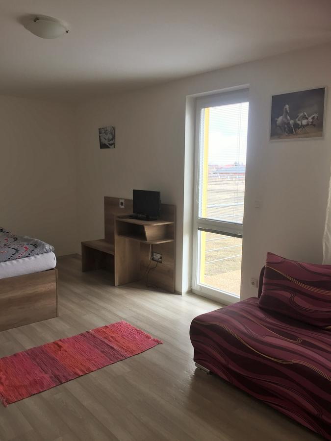 Promenad Apartmany Veľký Meder エクステリア 写真